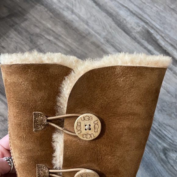 Ugg Bailey Button Triplet Boot Chestnut - Picture 4 of 9
